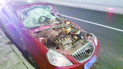 被拖行1公里命丧街头后续,被卷入车底拖行400米