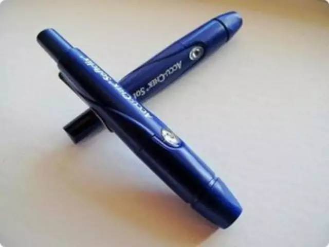 使用血糖仪时采血的正确方法 (血糖仪使用时采血的正确方法)