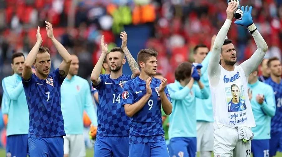 明天恢复立体声今天跟你侃侃汽车和足球