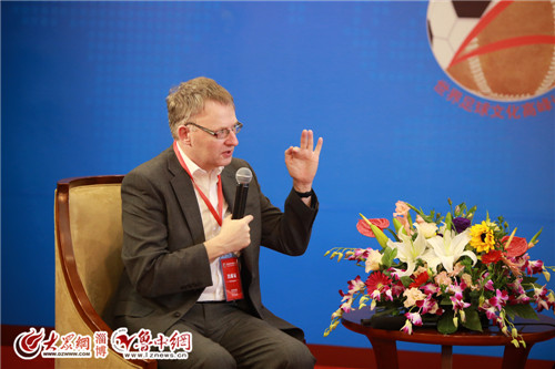 凯文·摩尔：中英足球沟通比想象的多得多