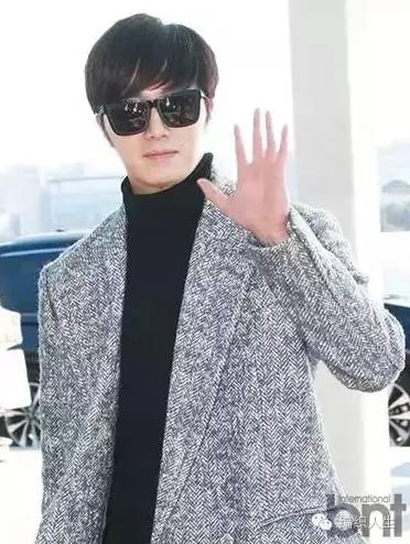 韩国经常穿高领毛衣的男明星,高领毛衣韩国男明星