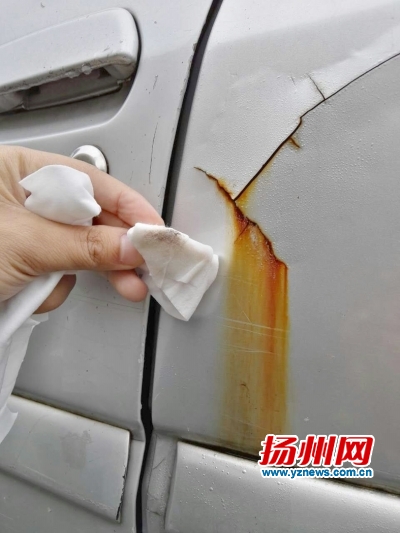 可乐给爱车除锈,可乐能除生锈