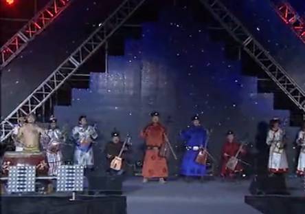 “英雄传说”演绎最盛大开幕式千年大漠更显英雄情怀