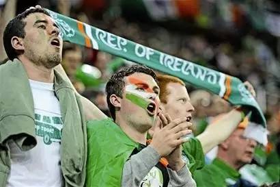 同样是输球，有人在谩骂，而有人却在高歌！