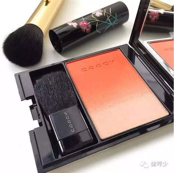 suqqu2020秋冬新品,suqqu新款黑金粉霜好用吗