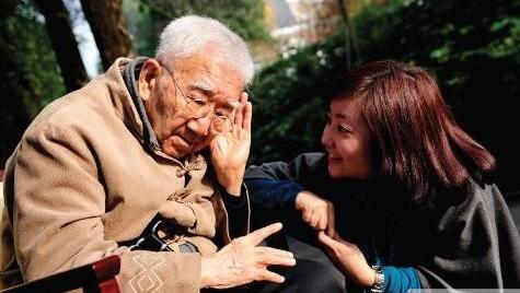 邓丽君谁把她捧红的,谁捧红了邓丽君