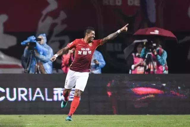 恒大换球衣广告,恒大亚冠决赛更换胸前广告