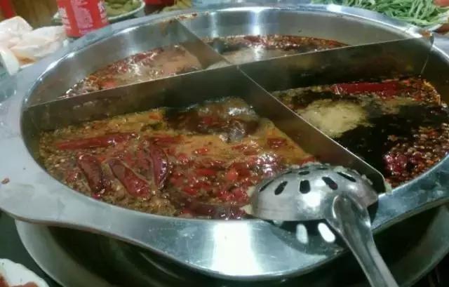 重庆勒些怪迷日眼的店名，我只能说老板你赢了！