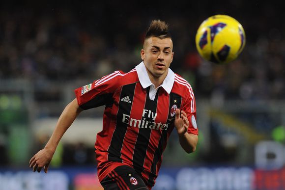 皇马球衣上面的fly,皇马球衣上flyemirates是什么意思