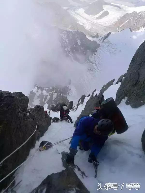 博格达峰登顶需要什么手续,博格达攀登视频教程