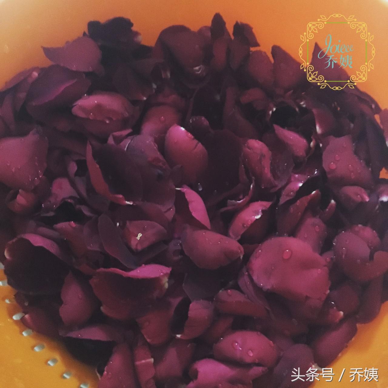 吃一口都是醇厚的红玫瑰味道,吃一口满口玫瑰香