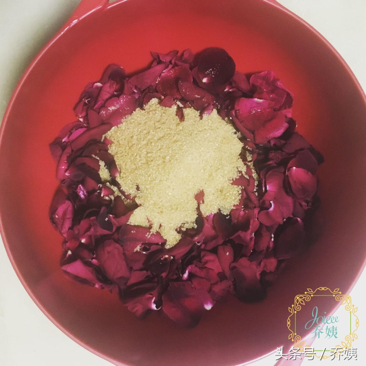 吃一口都是醇厚的红玫瑰味道,吃一口满口玫瑰香