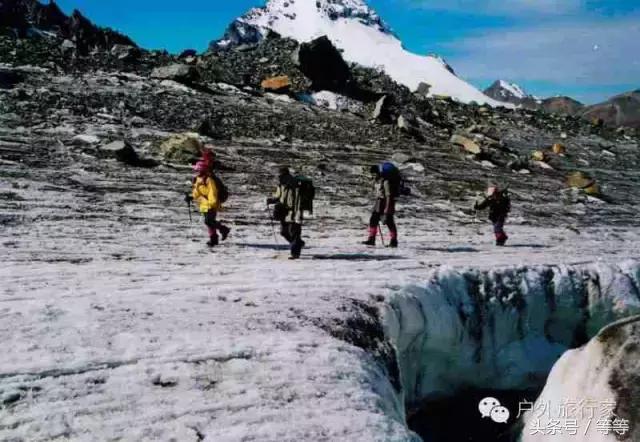 博格达峰登顶需要什么手续,博格达攀登视频教程
