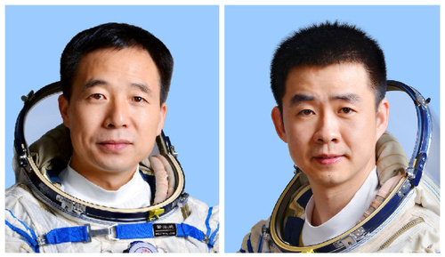 航天英雄爱运动，景海鹏爱打篮球、陈冬爱踢足球