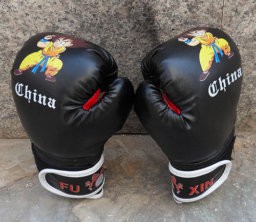 mma手套和拳击手套区别,健身拳击手套