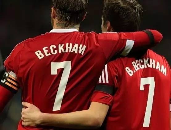 上阵父子兵足球门将,球赛中的上阵父子兵