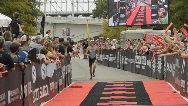 欧克利最强的一款运动眼镜,欧克利镜框推荐