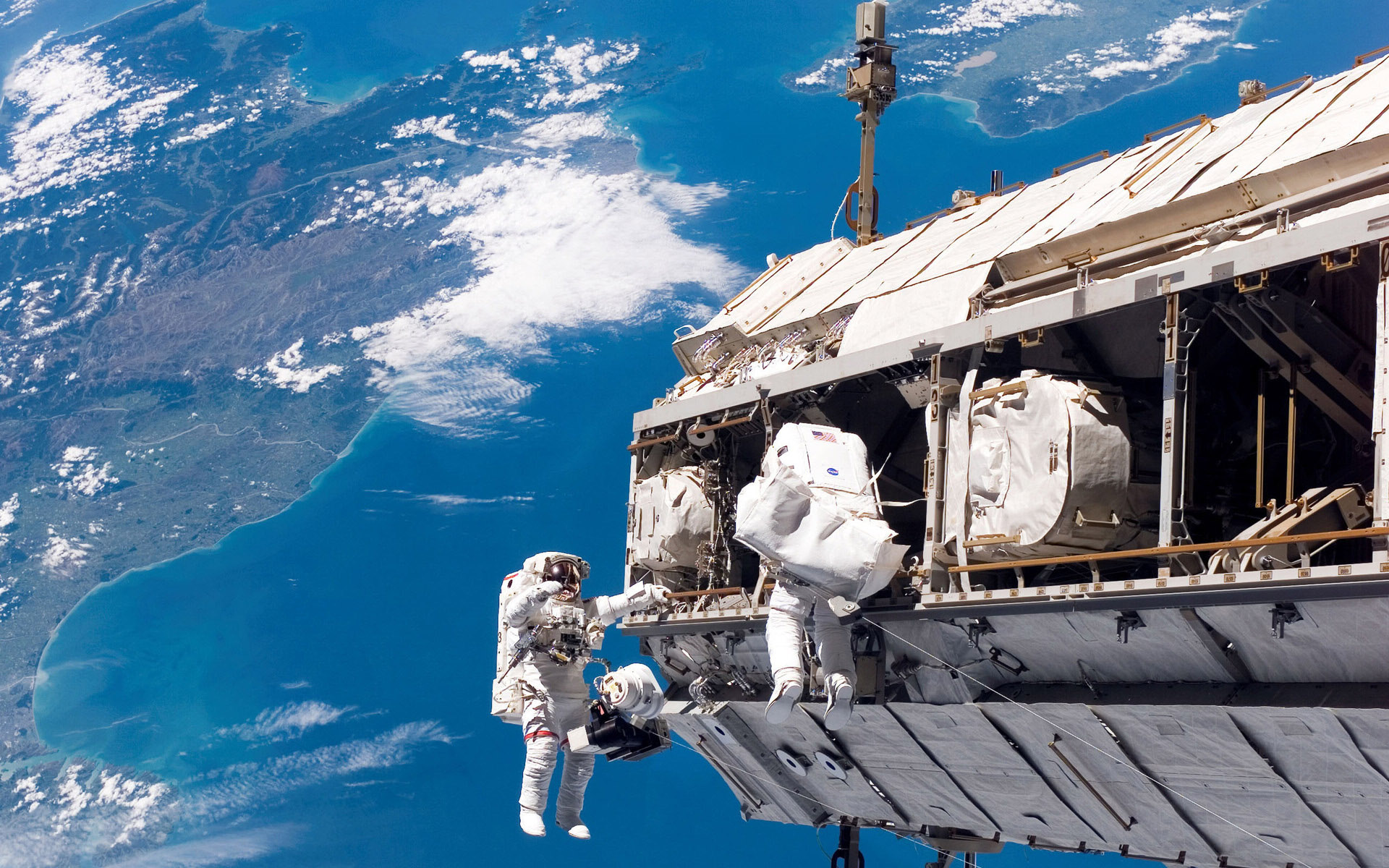 女宇航员在太空来大姨妈怎么办？