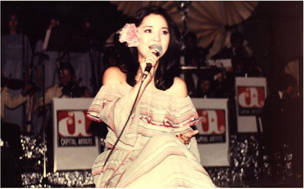 邓丽君谁把她捧红的,谁捧红了邓丽君