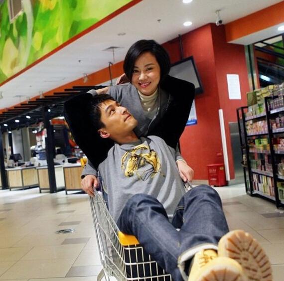 胡歌主演过多部火爆的电视剧,胡歌演的电视剧美好时光