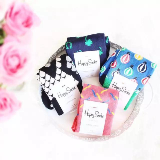 袜子要怎么搭配衣服,袜子正确搭配鞋子穿法