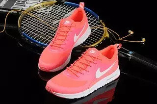 打羽毛球后脚底肿胀,打羽毛球脚底一直起泡怎么办