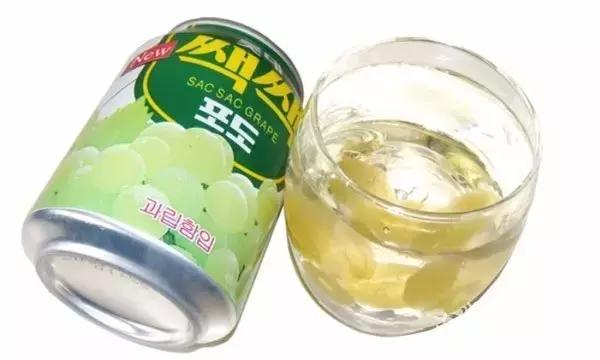 韩国小姐姐吃零食不露脸 (韩国75岁老奶奶买零食)