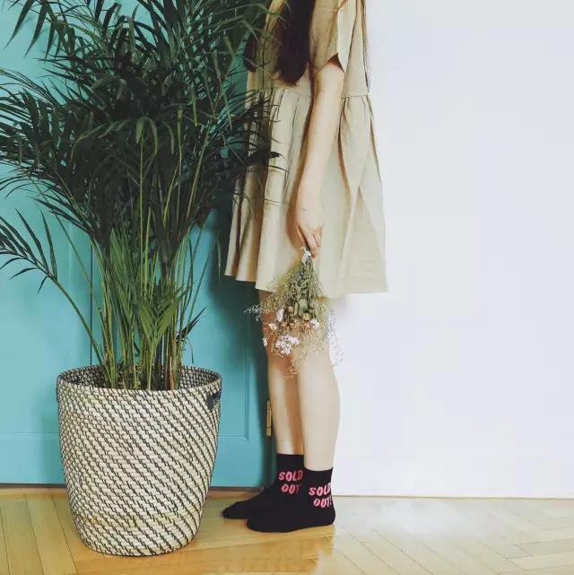 袜子要怎么搭配衣服,袜子正确搭配鞋子穿法