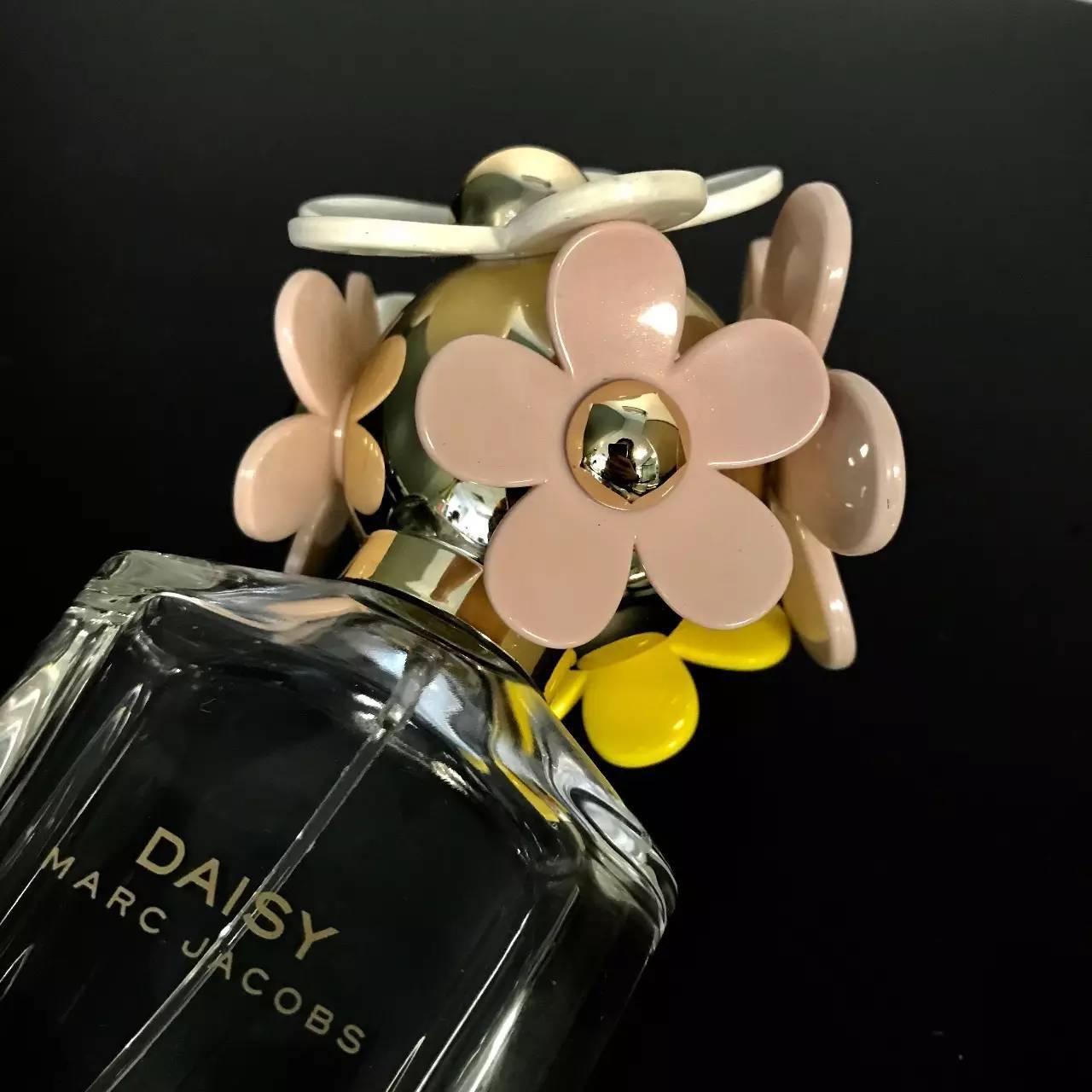 怎么判断自己适合什么香水男 (男生应该知道什么的香水最好)