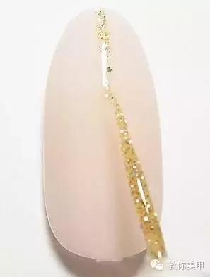 不会美甲想开美甲店,不会打扮怎么学打扮