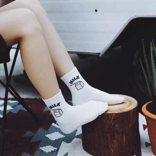 袜子要怎么搭配衣服,袜子正确搭配鞋子穿法