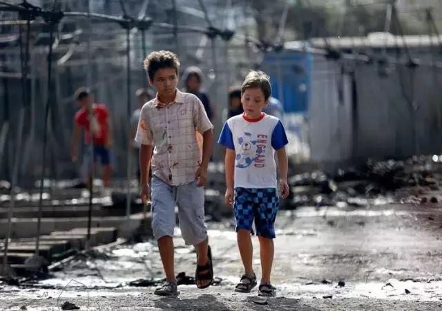 捐助学生该准备什么物资,捐助的时候需要关注什么