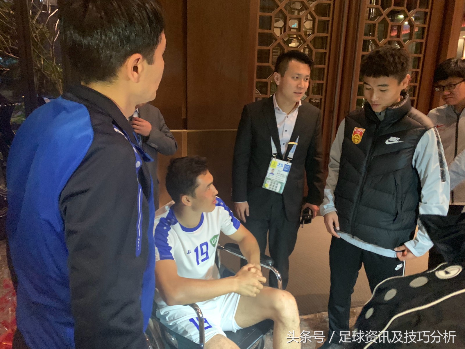 黄健翔：韦世豪你要好好踢球,韦世豪要好好踢球头条号