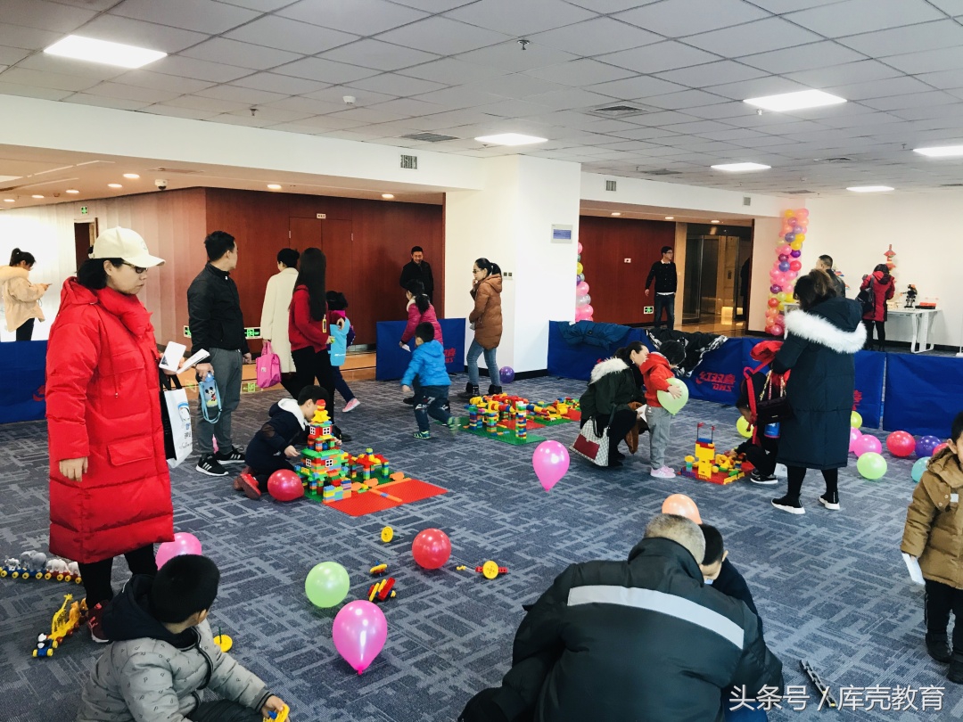 奇妙小镇嘉年华圣诞节,亲子嘉年华游乐场