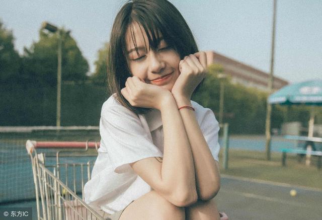 小说：回家偶遇性感的*女熟**阿姨。