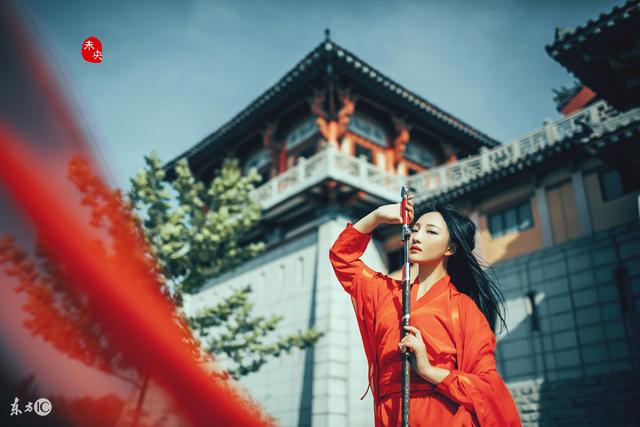 她穿越到古代小说,穿越到古代成为小富婆