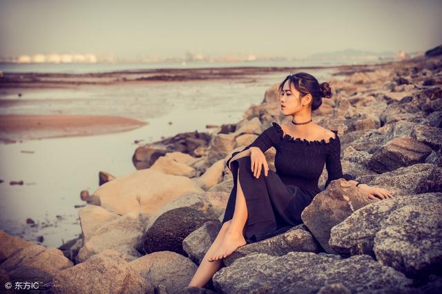 小说：她和陌生男在酒吧喝醉，总裁脸色难看，抓着她抱起就走