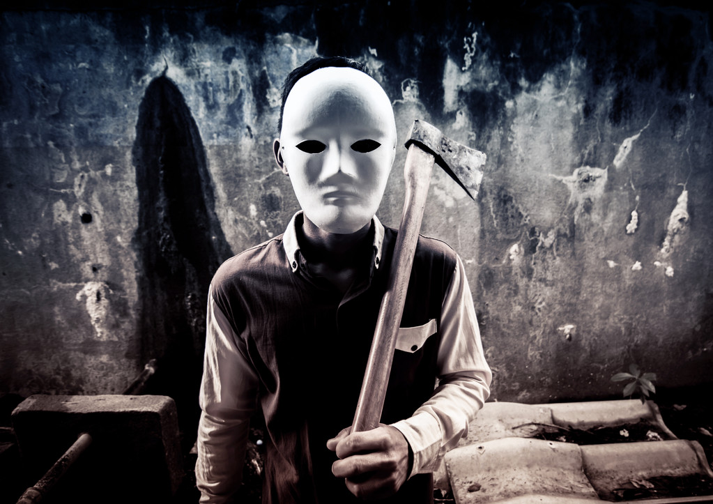 小说：那晚她放了新地毯，第二天却来了一群蛆虫，这事到底谁干的