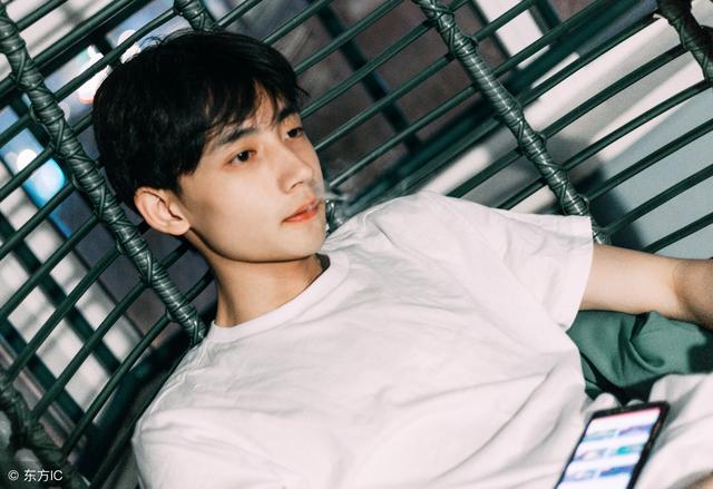 小说你有白月光我有俏竹马,你有白月光小说