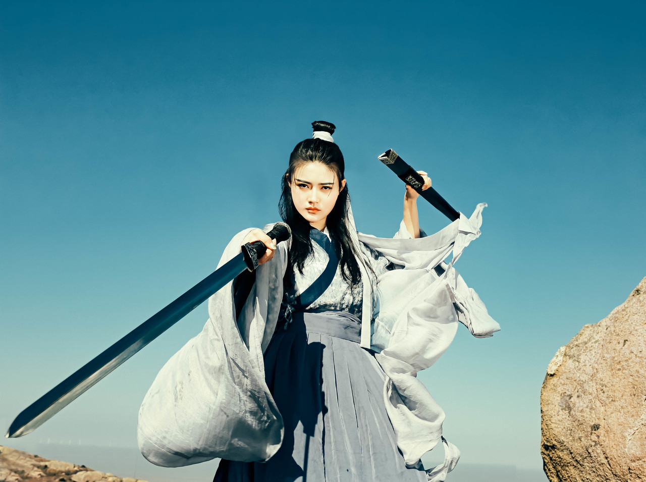 民间神医高手治疗瘫痪,神医让瘫痪病人三天站起来的秘密