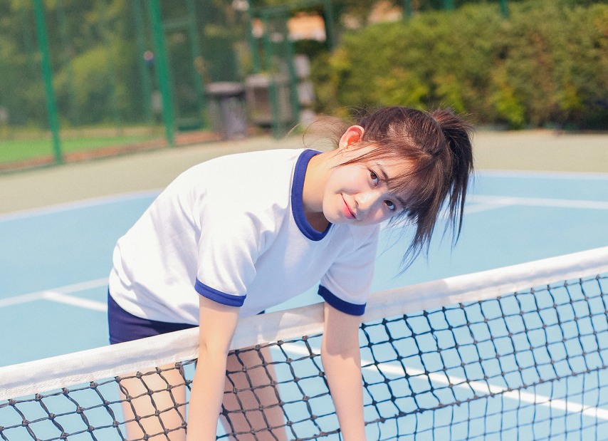 小说：古代女孩来到现代，进入医院被震撼到，玩插座遭电击