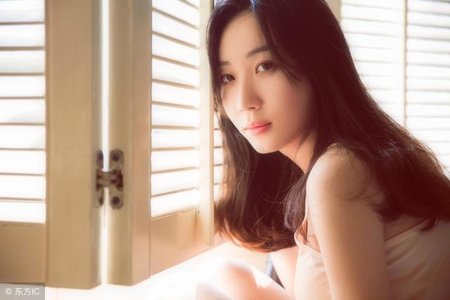 小说：总裁*养包**她四年，她却一言不合跟总裁分手，还要开启新恋情