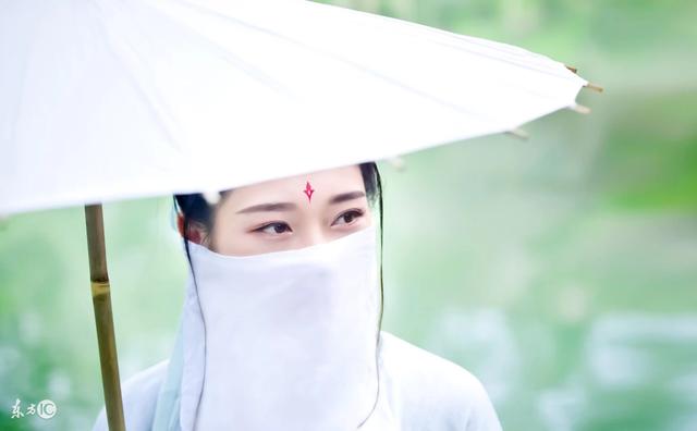 小说穿成奶娃带着空间去逃荒,穿到逃荒文里艰难求生