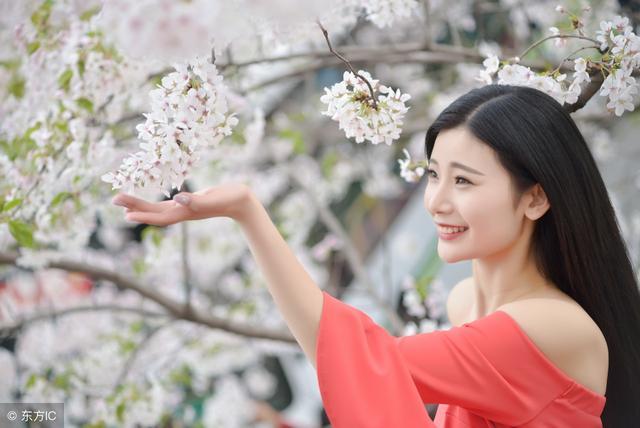 小说：猥琐男趁她不关注，给她下药，让她手软脚软，无力抵抗