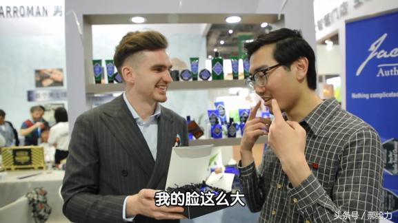 中国学生经历了外国穿搭改造之后，变化不可思议！【给力改造】