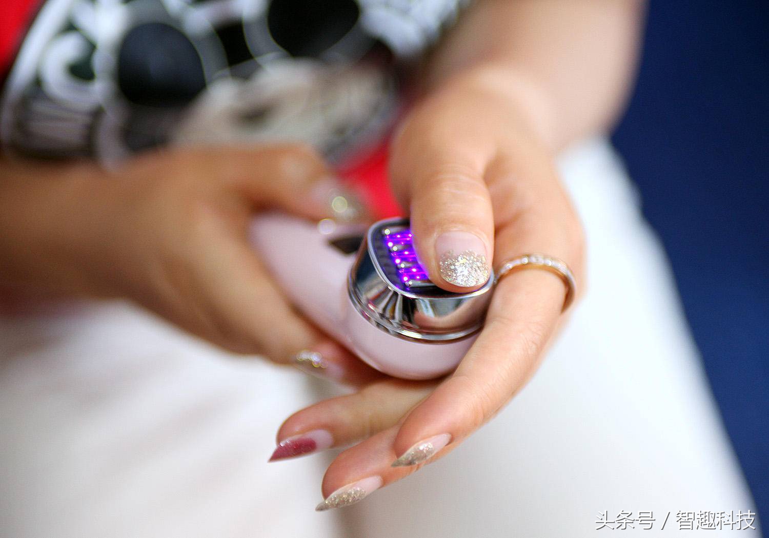 须眉射频仪美颜仪,须眉射频抗皱美颜仪