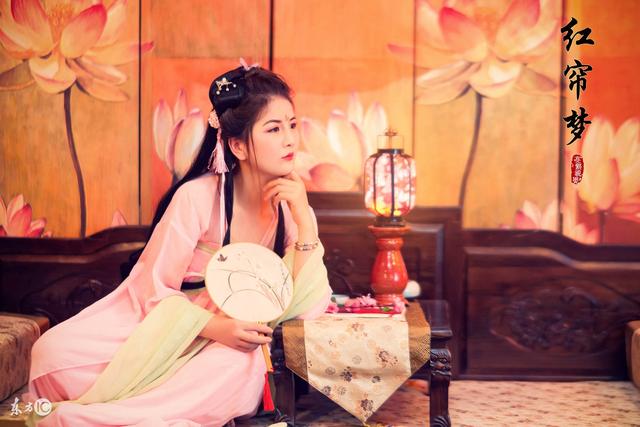 小说：对自己百般照顾的庶母，私下是手段用尽的恶妇人，她傻眼了