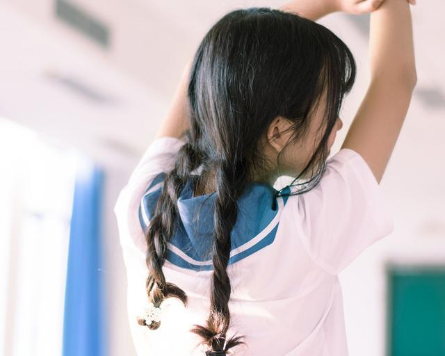 小说：沈少如今是她的大宝贝，听说他病了，6岁的她心疼要去照顾