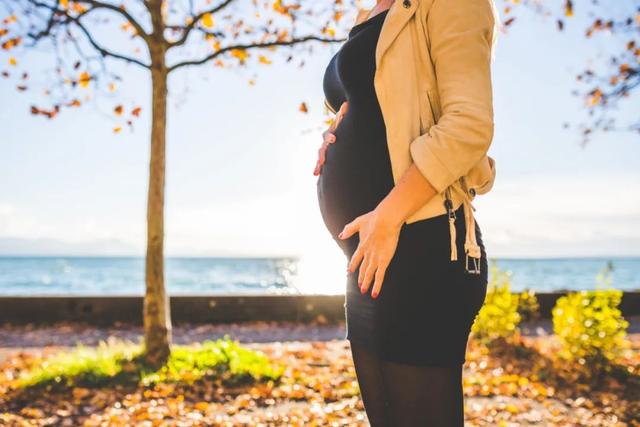 母乳喂养母亲感冒能母乳喂养吗,妈妈感冒还能继续喂母乳吗