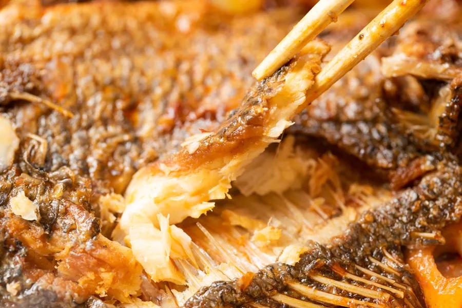 在李佳琪直播间买零食，是个划算的选择吗？